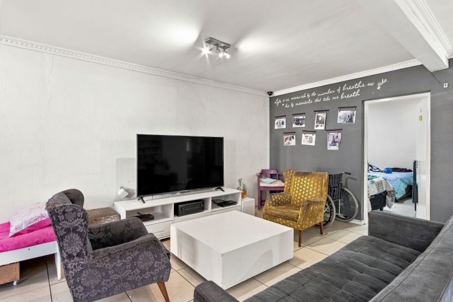 6 Bedroom Property for Sale in Woodstock Western Cape